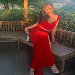 Red Elegant Prom Dress